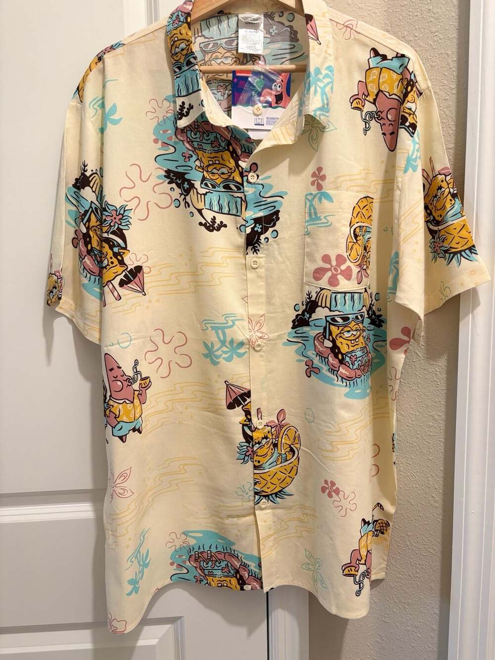 NICKELODEON Men's 2XL Aloha Shirt SpongeBob Squarepants NEW